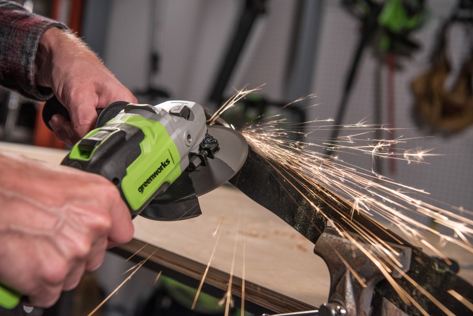Угловая шлифовальная машина (болгарка) Greenworks GD24AG, 24v, 125 мм, без АКБ и ЗУ (аккумуляторная)