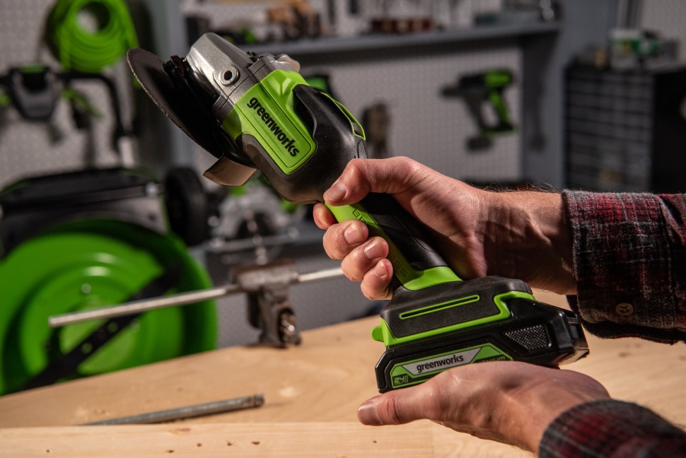 Угловая шлифовальная машина (болгарка) Greenworks GD24AG, 24v, 125 мм, без АКБ и ЗУ (аккумуляторная)