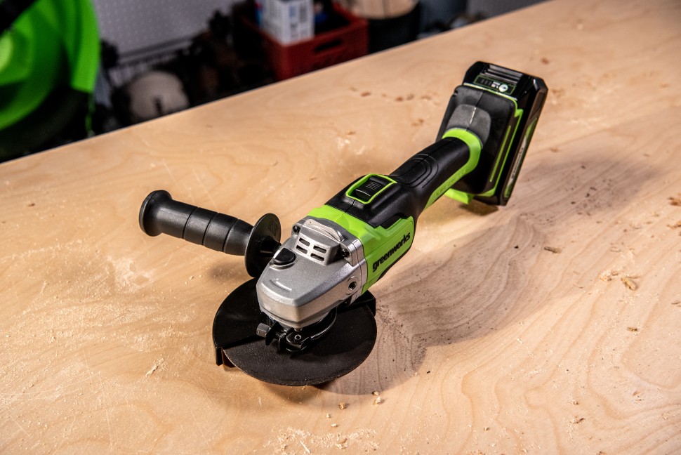 Угловая шлифовальная машина (болгарка) Greenworks GD24AG, 24v, 125 мм, без АКБ и ЗУ (аккумуляторная)